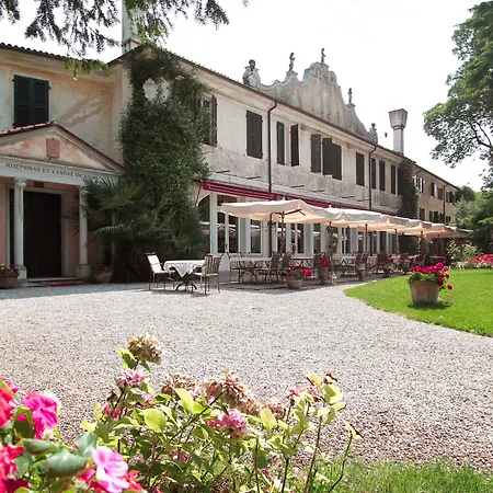 Hotell Luppis 4*